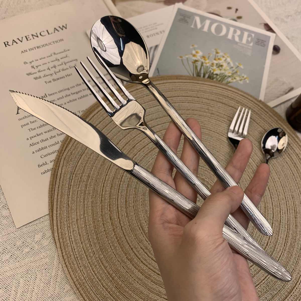 Lolla Tree Pattern Handle Cutlery Set