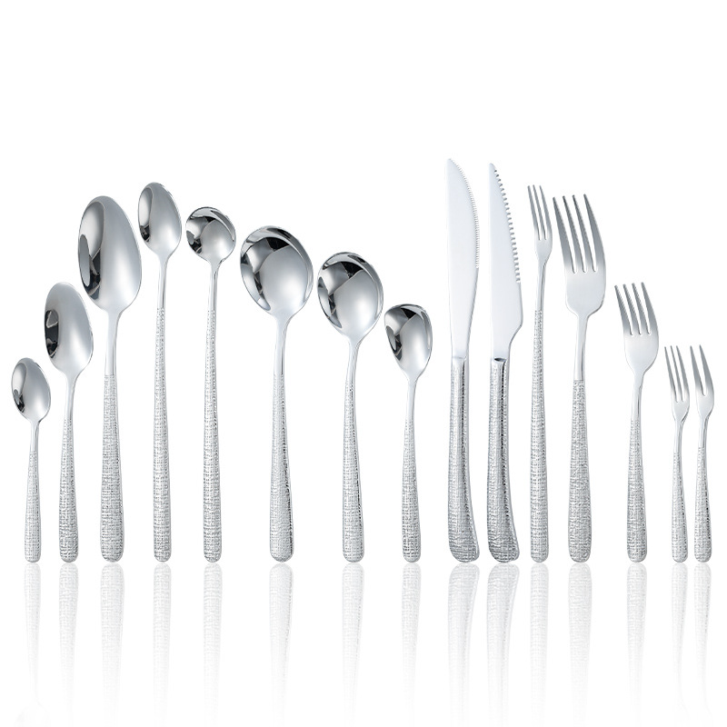 Light Luxury Hammer Pattern Cutlery Set