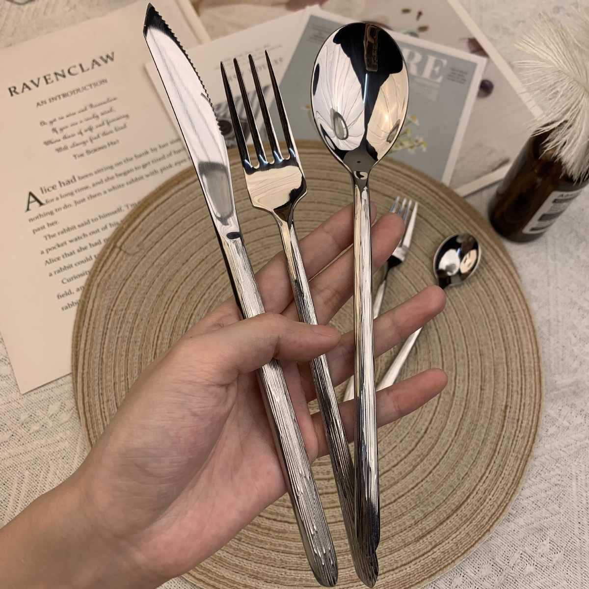 Lolla Tree Pattern Handle Cutlery Set
