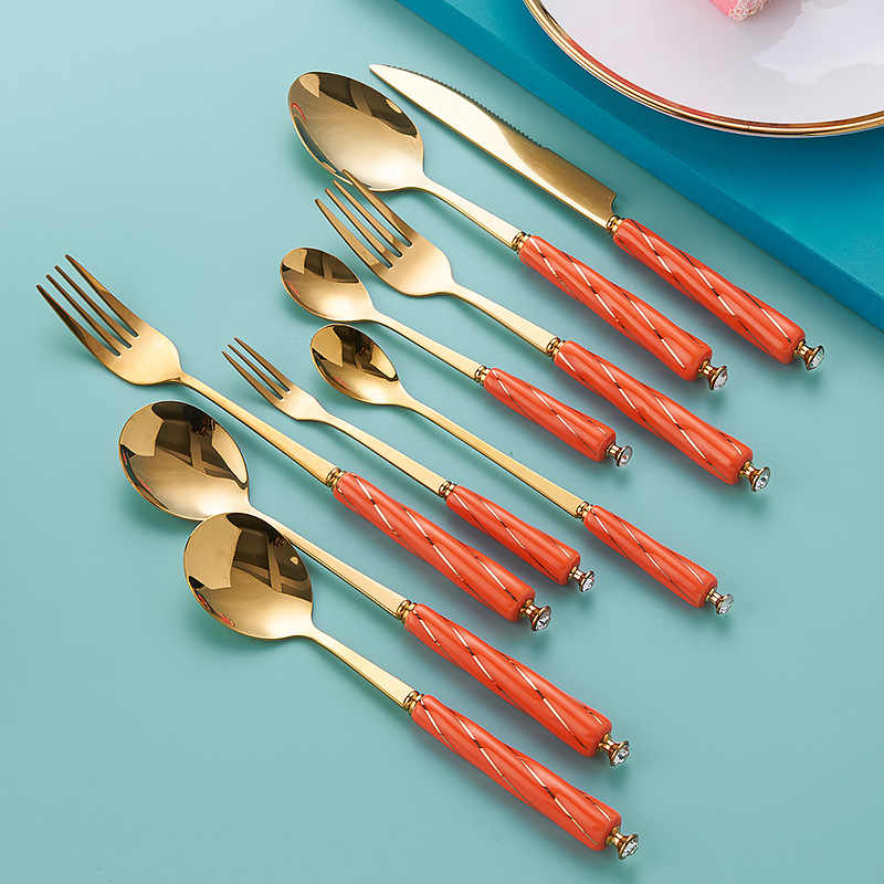 Threaded Porcelain Cutlery Set
