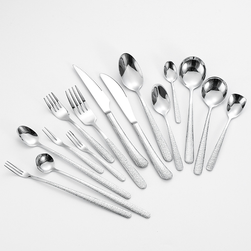 Light Luxury Hammer Pattern Cutlery Set