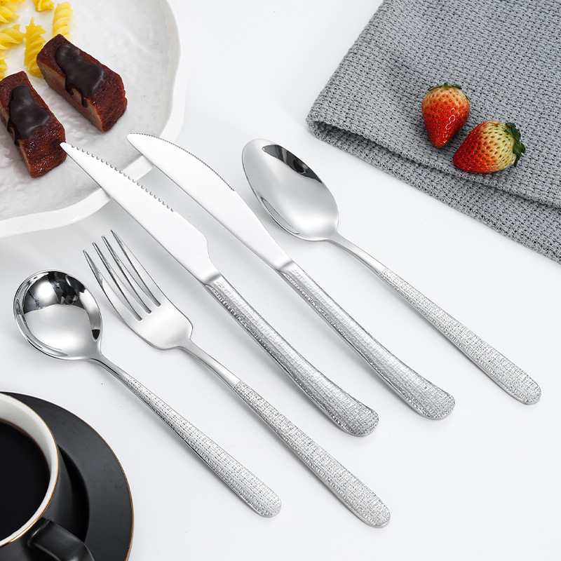 Light Luxury Hammer Pattern Cutlery Set